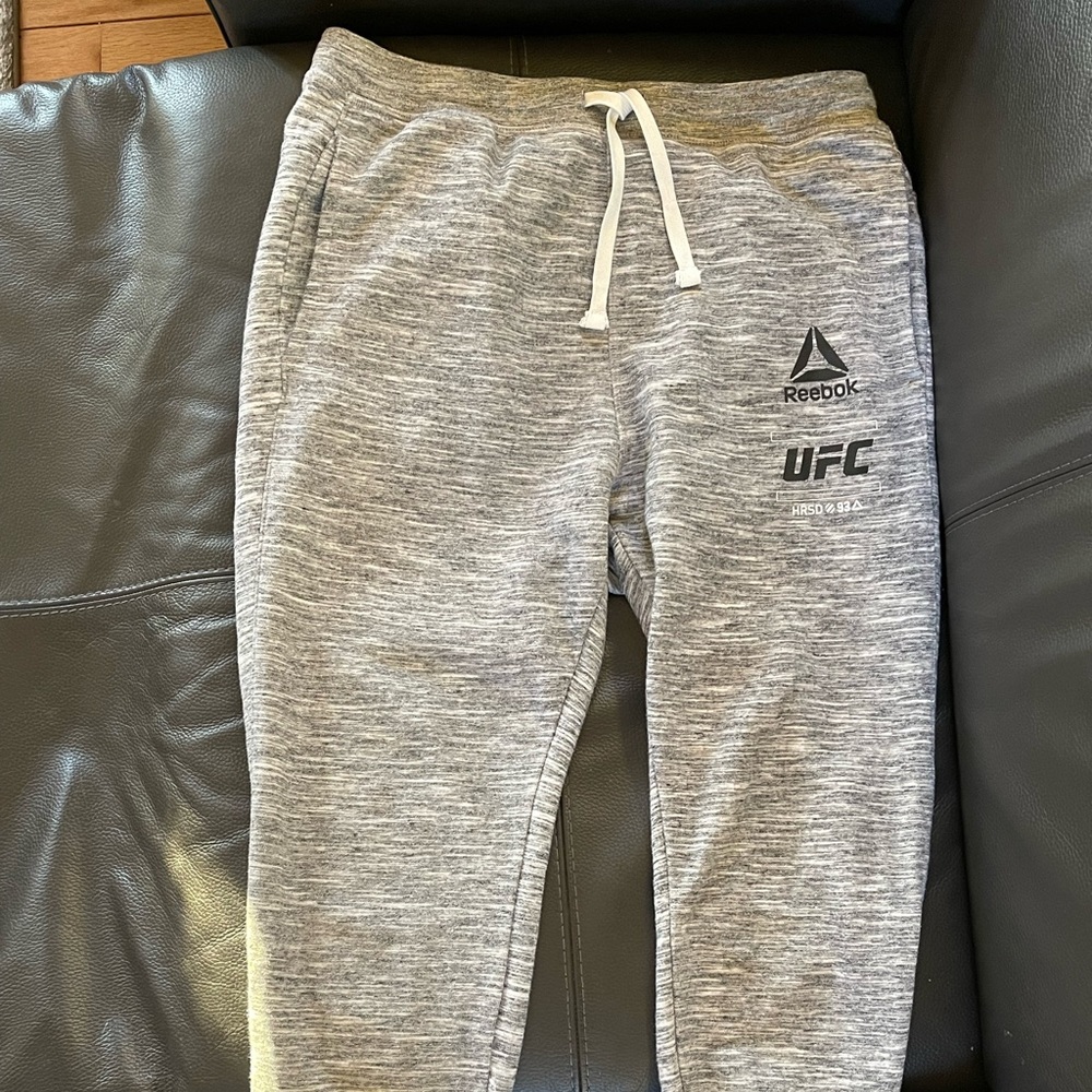 Mens UFC Joggers size L